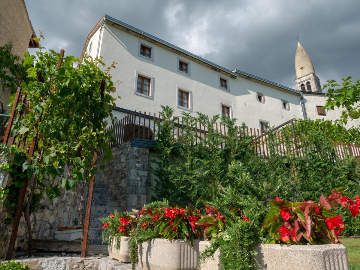 Apartmaji In Sobe Odlicna Hisa Štanjel Exteriér fotografie