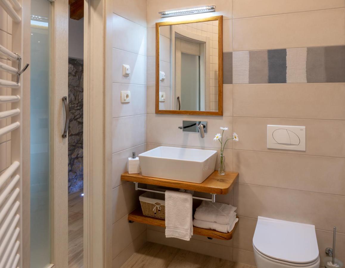 Apartmaji In Sobe Odlicna Hisa Štanjel Exteriér fotografie
