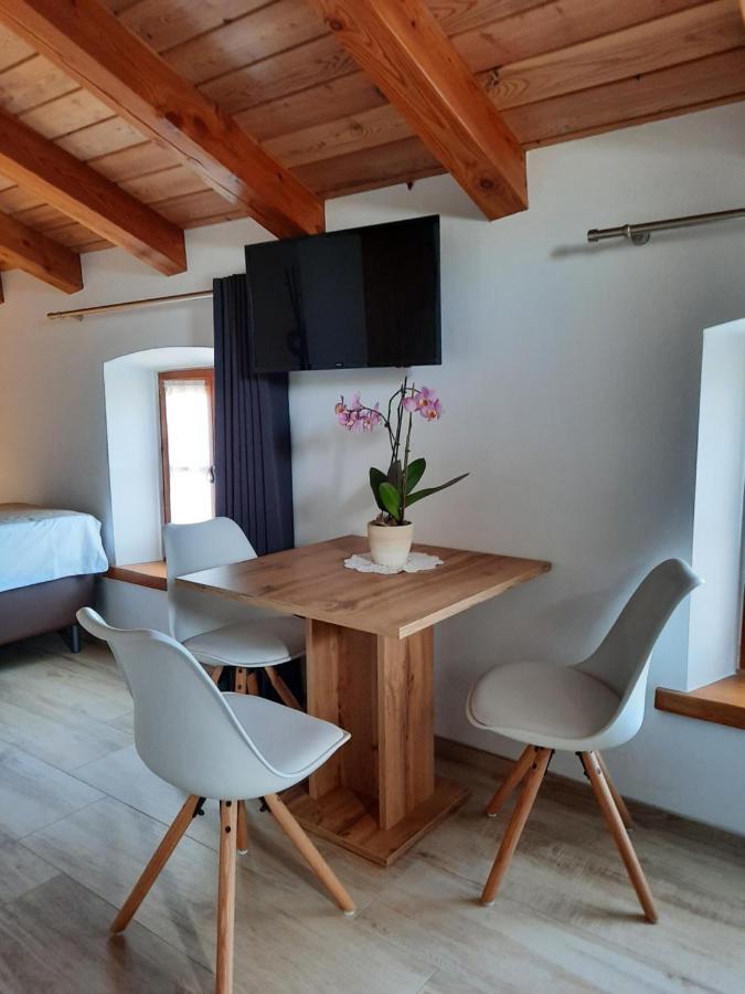Apartmaji In Sobe Odlicna Hisa Štanjel Exteriér fotografie