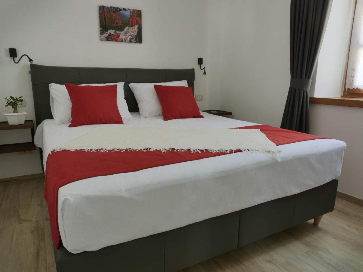 Apartmaji In Sobe Odlicna Hisa Štanjel Exteriér fotografie