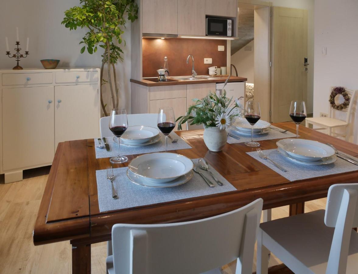 Apartmaji In Sobe Odlicna Hisa Štanjel Exteriér fotografie