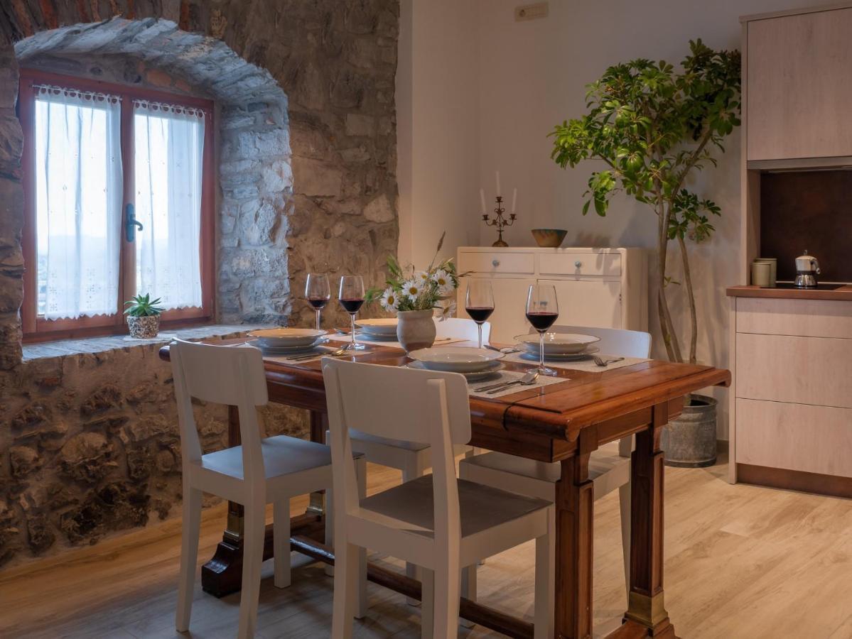 Apartmaji In Sobe Odlicna Hisa Štanjel Exteriér fotografie