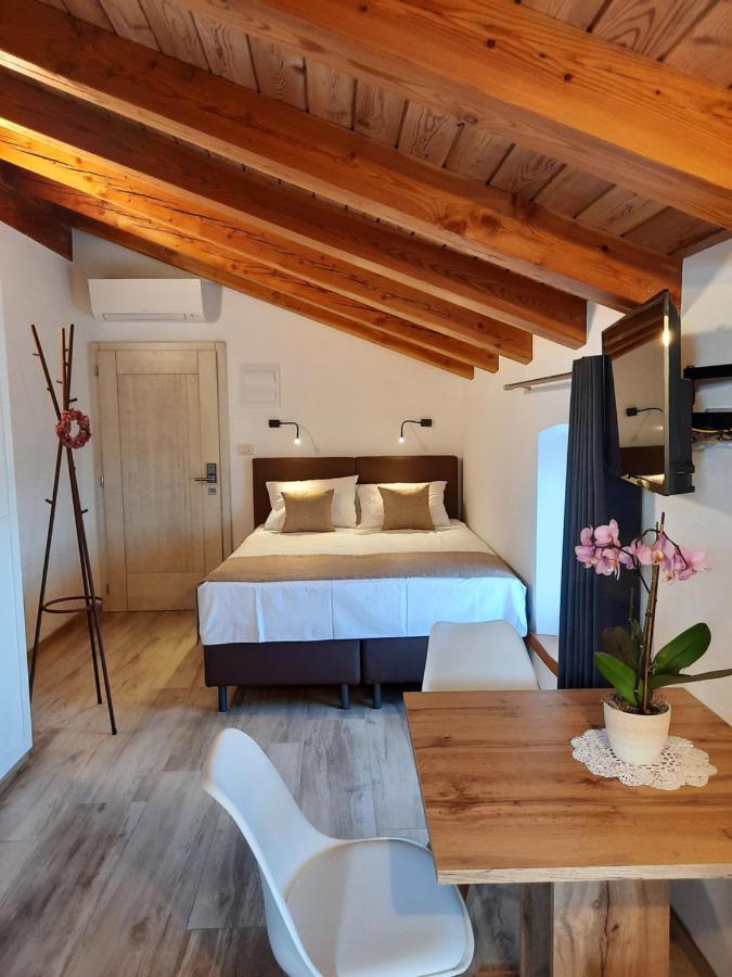 Apartmaji In Sobe Odlicna Hisa Štanjel Exteriér fotografie